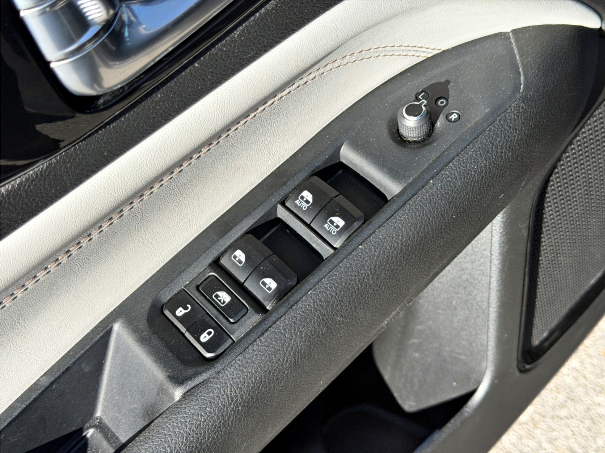 Used 2024 Jeep Compass Limited AWD/4WD image 19