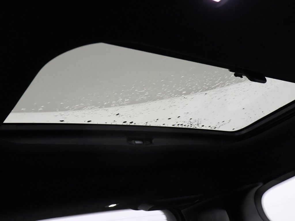 Used 2020 Chrysler Pacifica Limited image 17