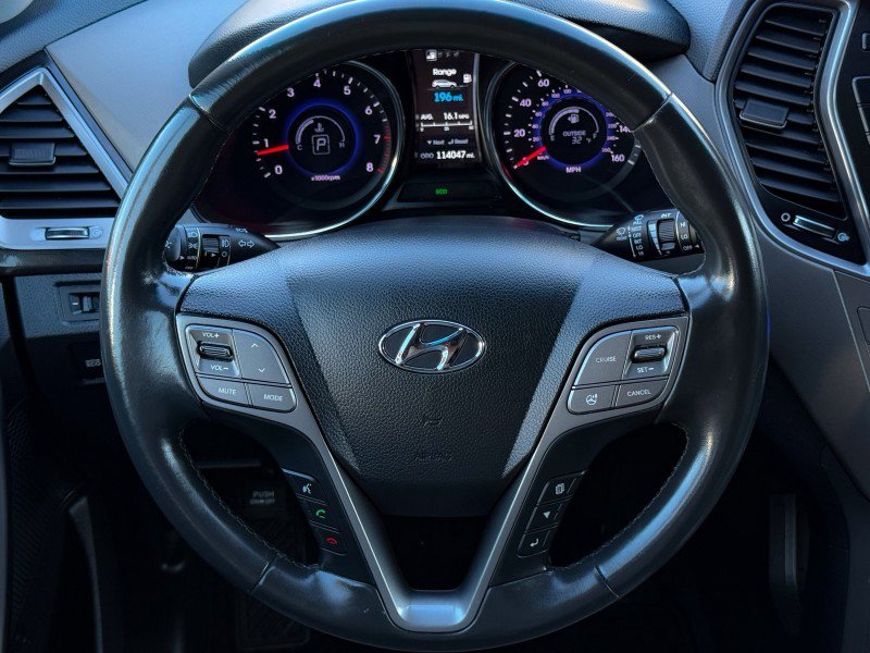 Used 2014 Hyundai Santa Fe GLS image 18