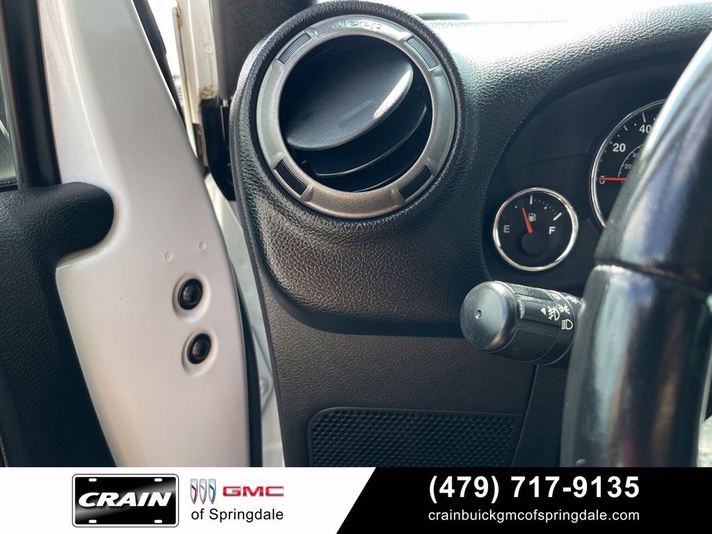 Used 2017 Jeep Wrangler Sport AWD/4WD image 13