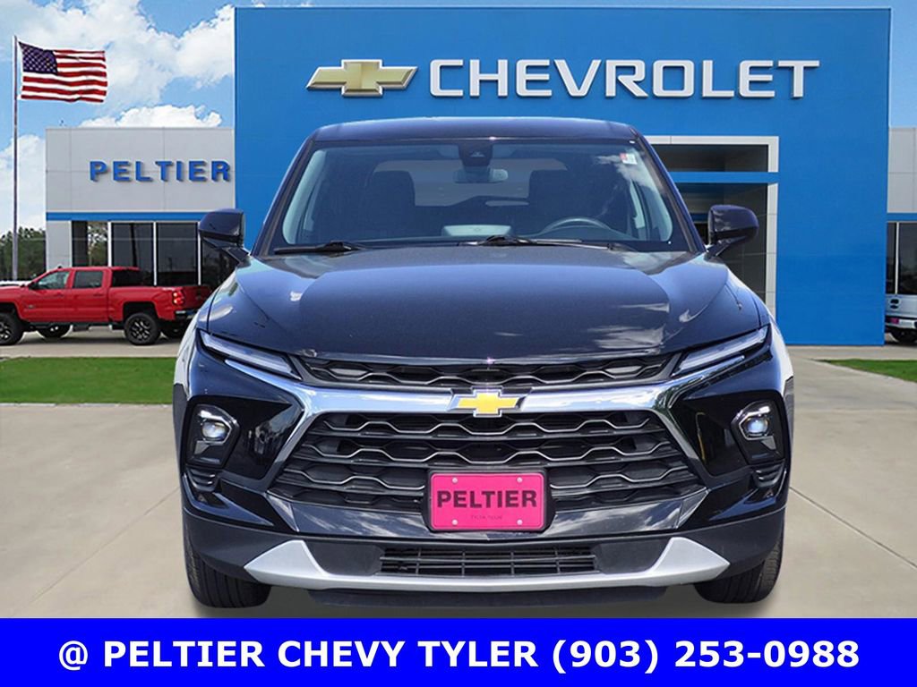 Used 2023 Chevrolet Blazer LT w/ Driver Confidence Package FWD image 2