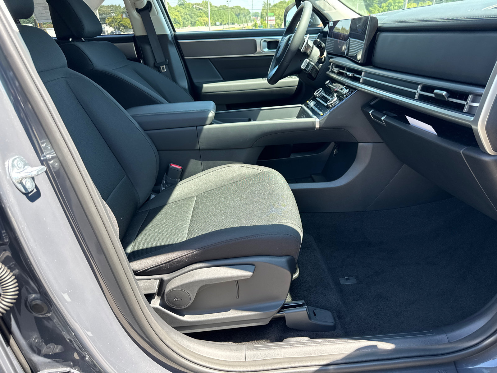 New 2027 Hyundai Santa Fe SE FWD image 14