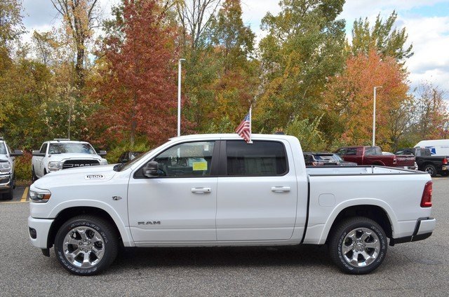 New 2026 RAM 1500 4x4 Crew Cab image 5