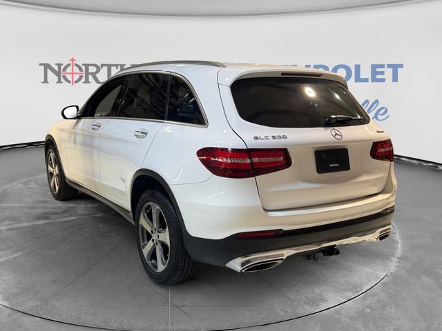 Used 2017 Mercedes-Benz GLC 300 4MATIC image 2