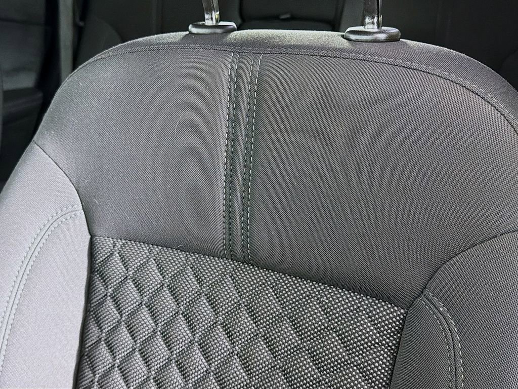 Used 2020 Chevrolet Blazer LT image 19