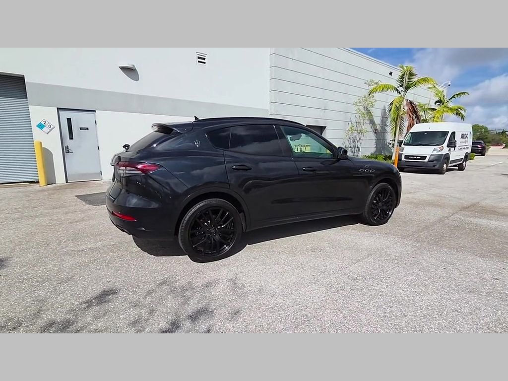 Used 2022 Maserati Levante GT image 32