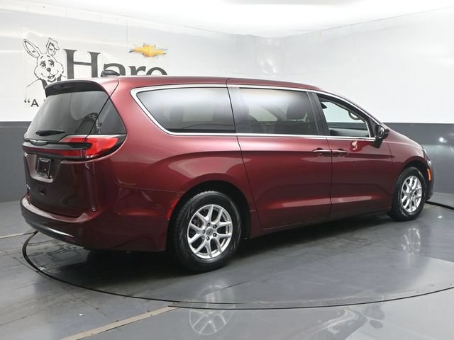 Used 2023 Chrysler Pacifica Touring-L FWD image 52