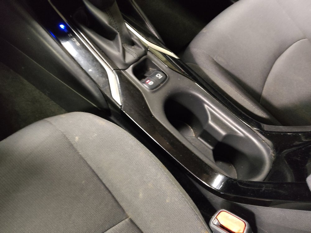 Used 2020 Toyota Corolla LE image 26