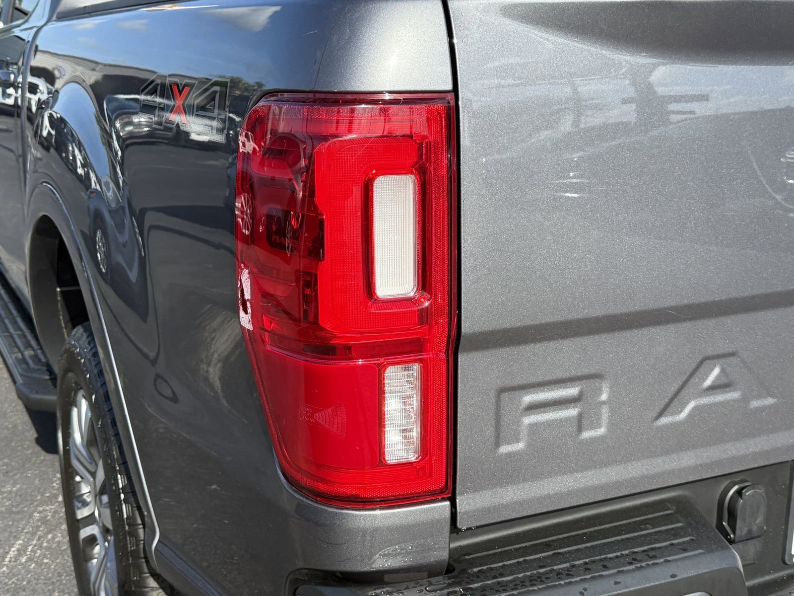 Certified 2022 Ford Ranger Lariat w/ Technology Package image 7