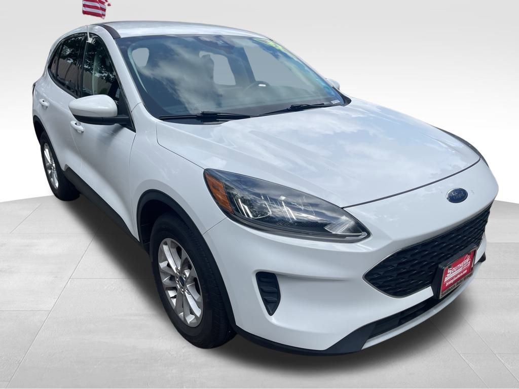 Used 2021 Ford Escape SE image 12