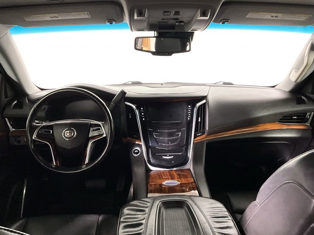 Used 2015 Cadillac Escalade ESV Luxury image 23