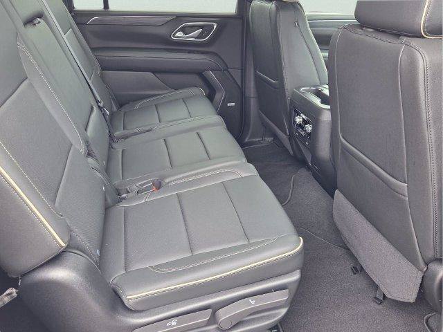 Used 2024 GMC Yukon XL SLT w/ SLT Premium Package AWD/4WD image 19