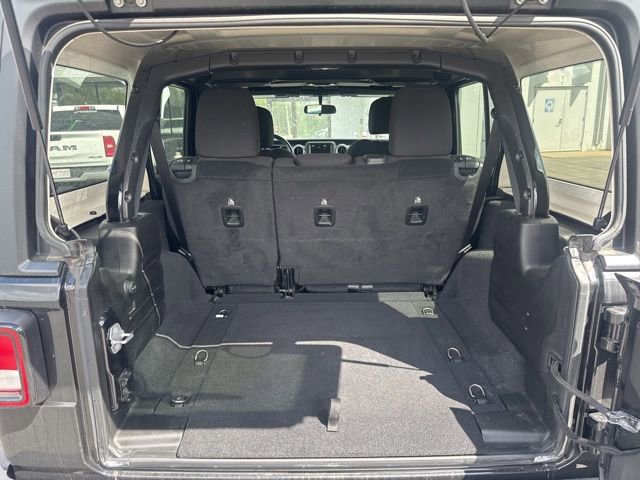 Used 2019 Jeep Wrangler Unlimited Sahara AWD/4WD image 9