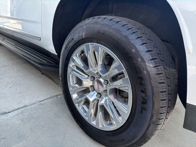 Used 2025 GMC Yukon XL Denali RWD image 5