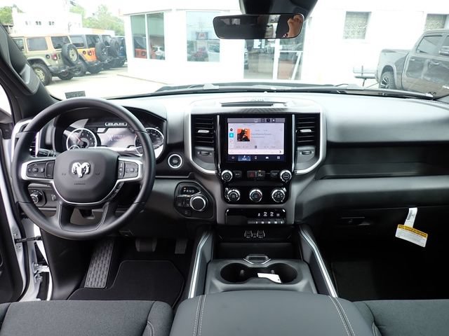 New 2026 RAM 1500 Express AWD/4WD image 16
