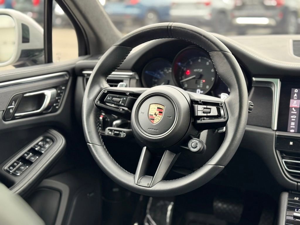 Used 2024 Porsche Macan GTS AWD/4WD image 14