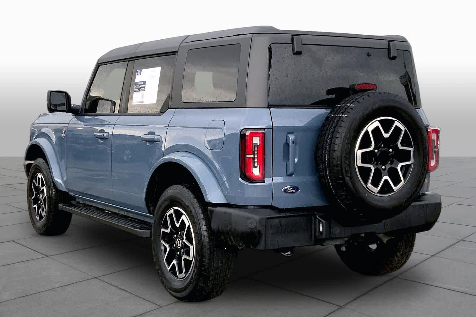 Used 2024 Ford Bronco Outer Banks AWD/4WD image 12