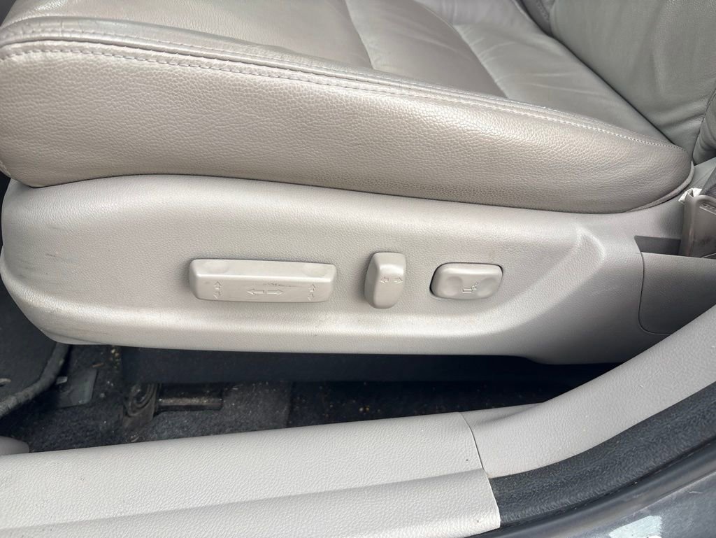 Used 2011 Honda Accord EX-L image 12