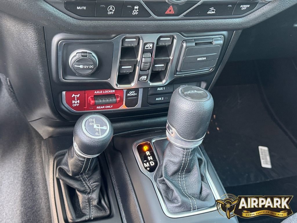 New 2025 Jeep Gladiator Sport AWD/4WD image 23