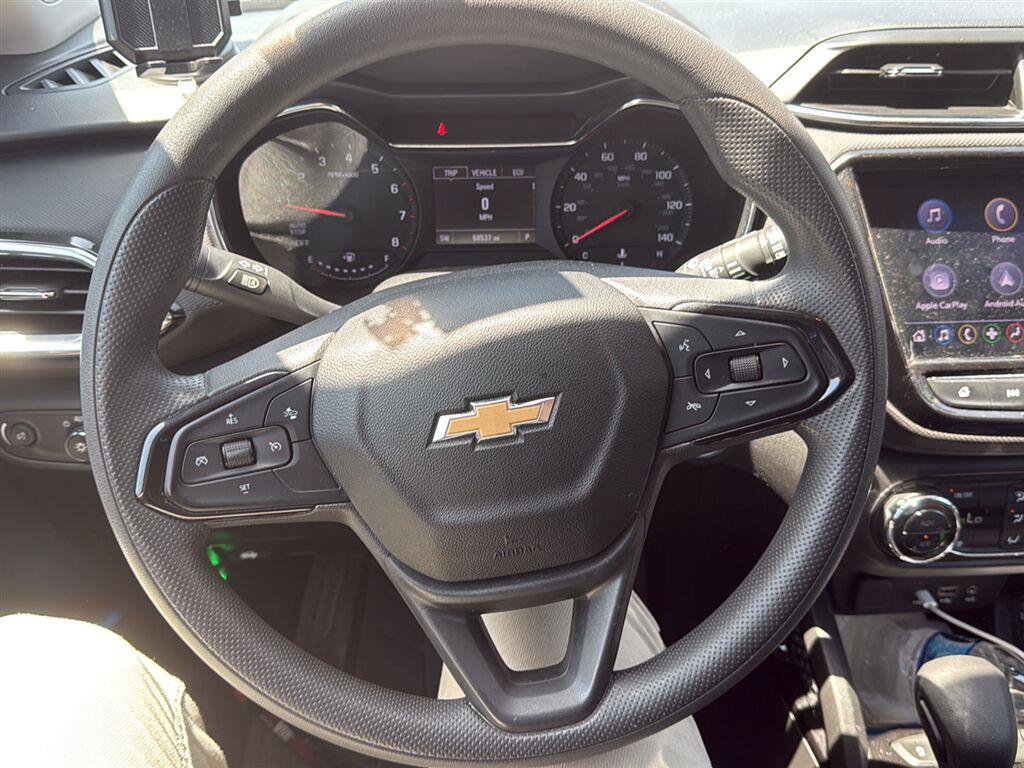 Used 2022 Chevrolet TrailBlazer LT w/ Convenience Package FWD image 4