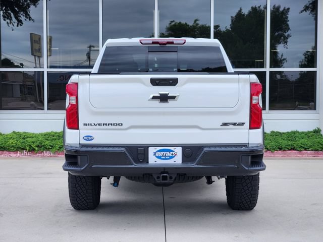 Used 2026 Chevrolet Silverado 1500 ZR2 w/ Dark Appearance Package AWD/4WD image 6