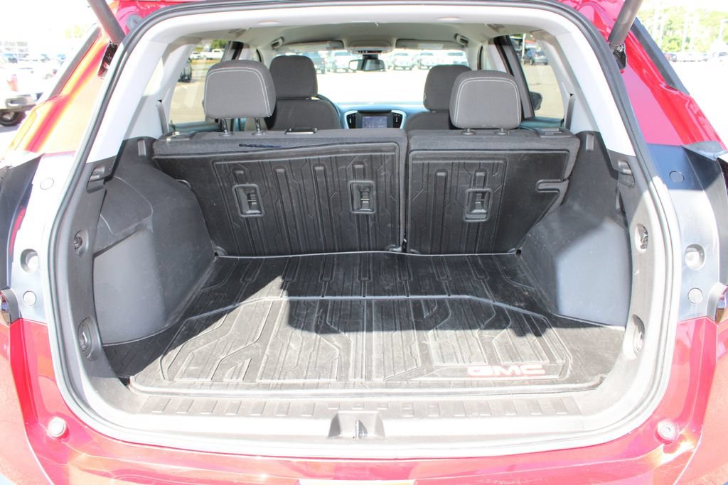 Used 2023 GMC Terrain SLE w/ Driver Convenience Package FWD image 18