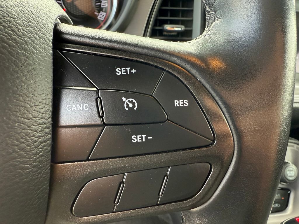 Used 2023 Dodge Challenger SXT image 15