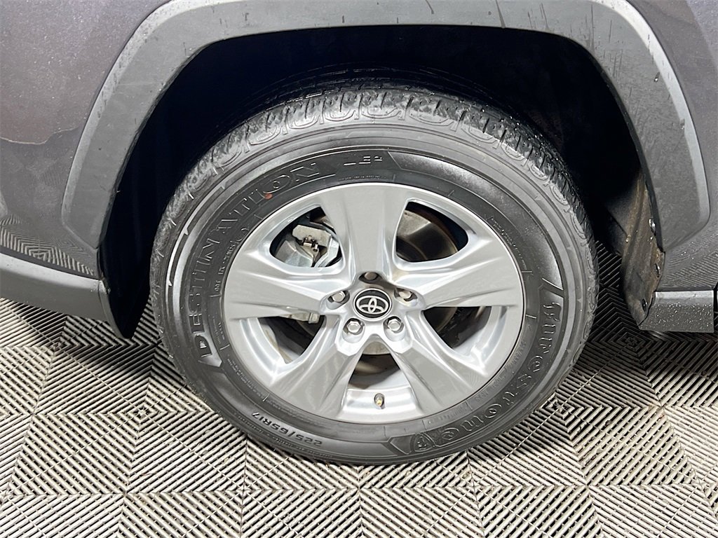 Certified 2025 Toyota RAV4 XLE image 28