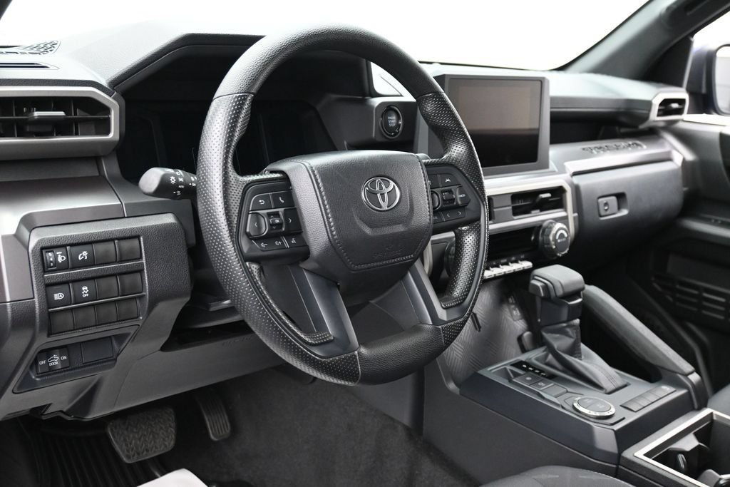 Used 2025 Toyota Tacoma SR5 RWD image 17
