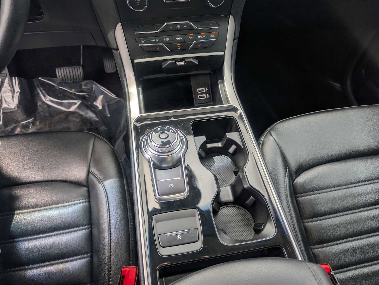Used 2019 Ford Edge SEL w/ Equipment Group 201A AWD/4WD image 14