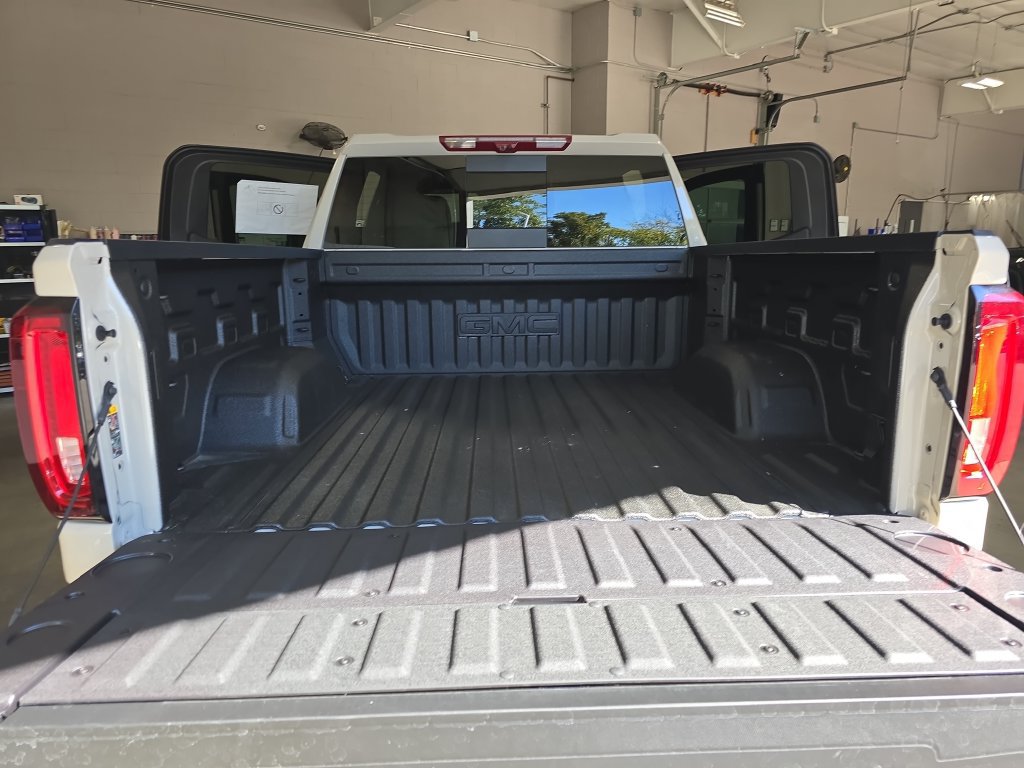 New 2026 GMC Sierra 1500 AT4 w/ AT4 Premium Package AWD/4WD image 12