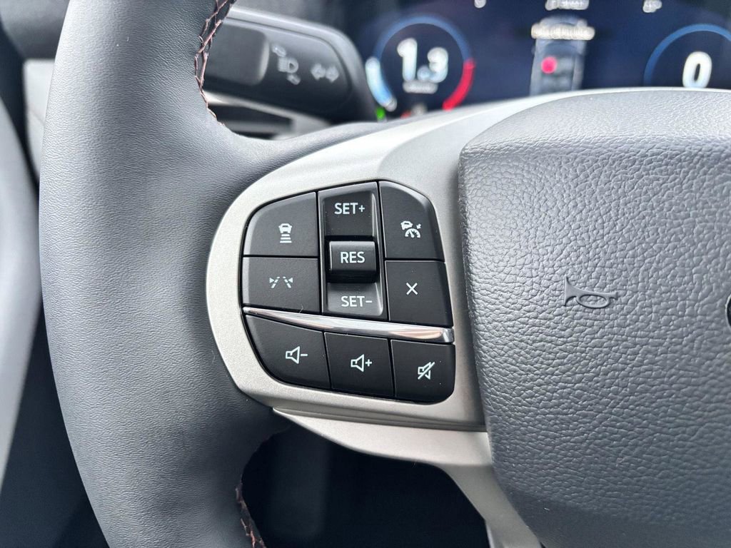 New 2026 Ford Explorer Active w/ Active Comfort Package image 26