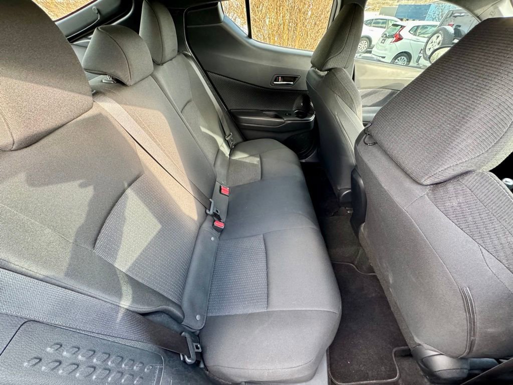 Used 2019 Toyota C-HR LE image 13
