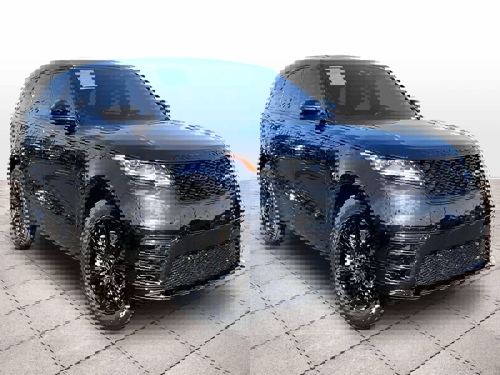 Used 2023 Land Rover Range Rover Velar R-Dynamic S image 2