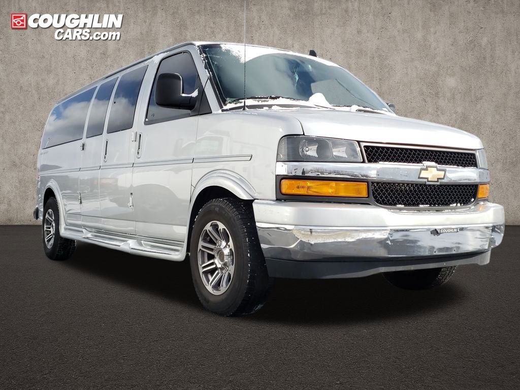 Used 2023 Chevrolet Express 2500 Extended image 8
