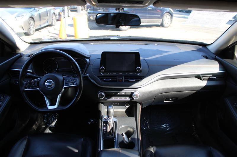 Used 2019 Nissan Altima 2.5 SR FWD image 13