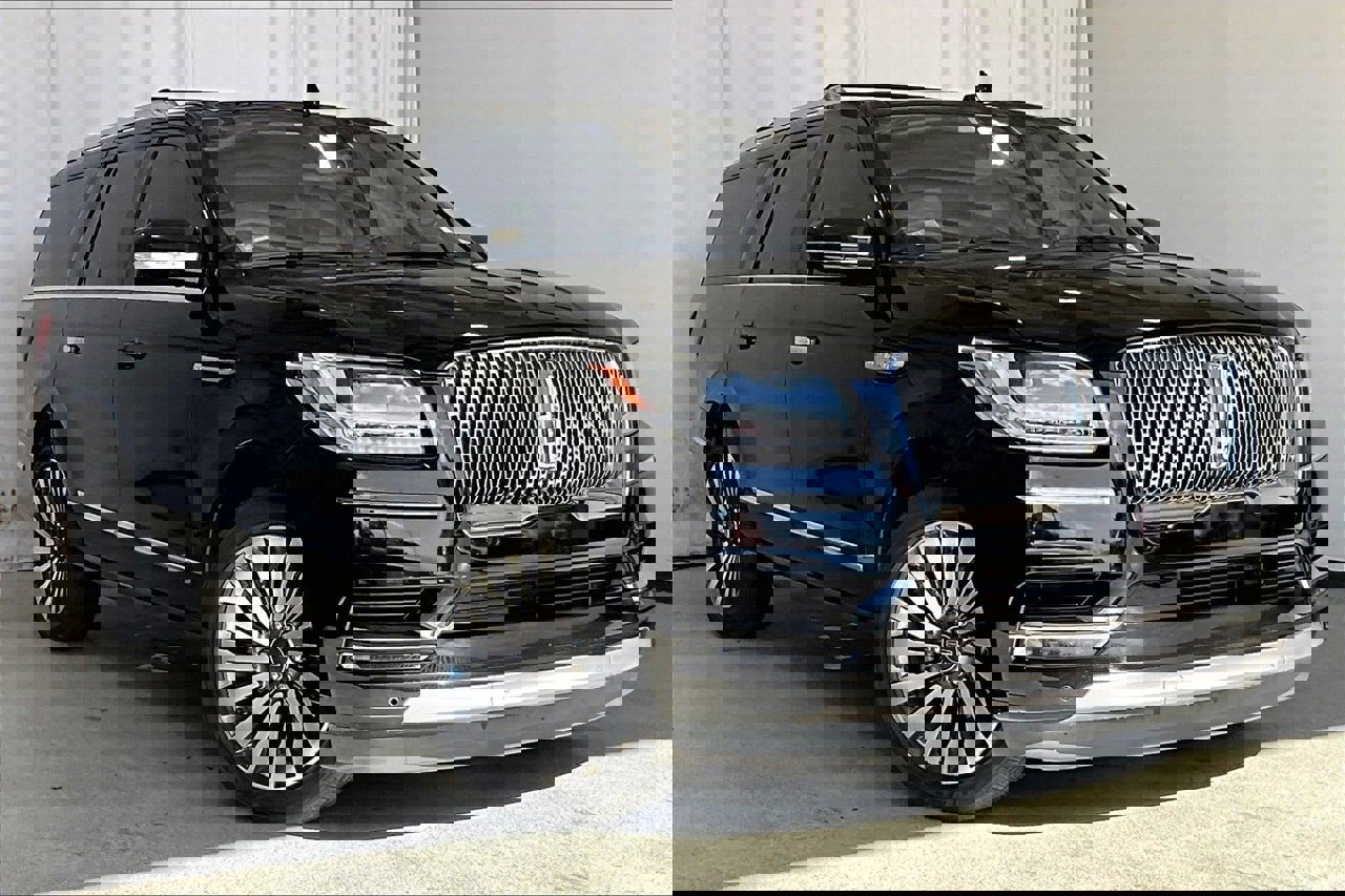 Used 2018 Lincoln Navigator L Reserve w/ Technology Package