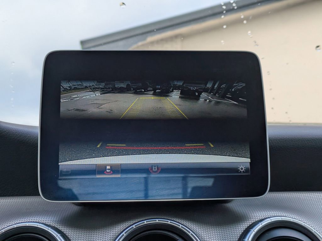 Used 2018 Mercedes-Benz CLA 250 image 19