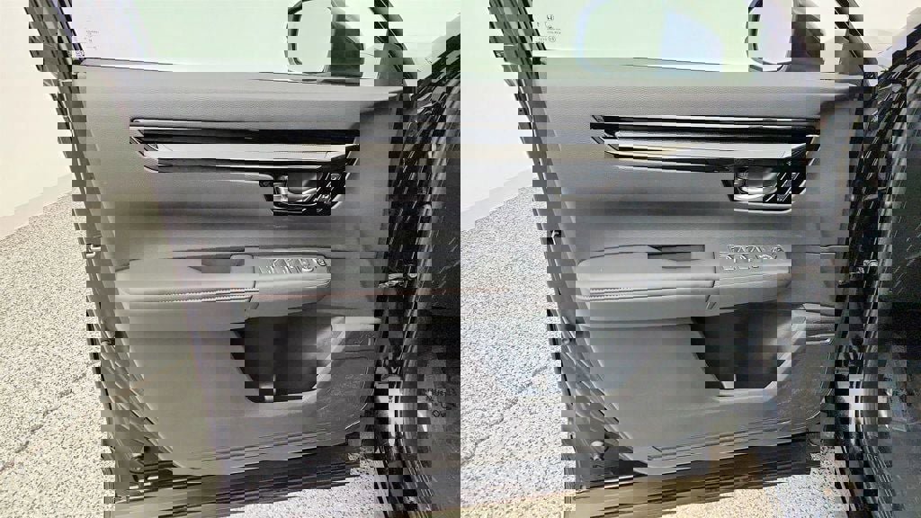 Used 2025 Honda CR-V Sport Touring image 11