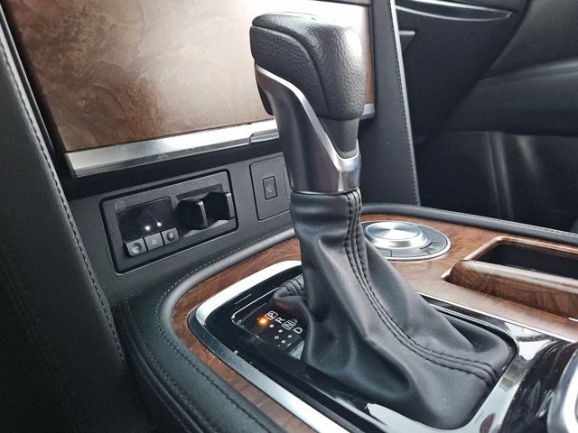 Used 2023 Nissan Armada SL w/ Captain's Chairs Package image 19