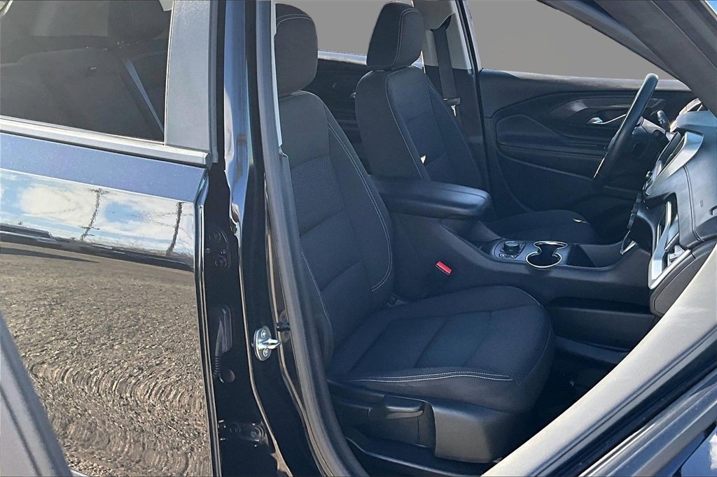 Used 2022 GMC Terrain SLE w/ Driver Convenience Package image 7