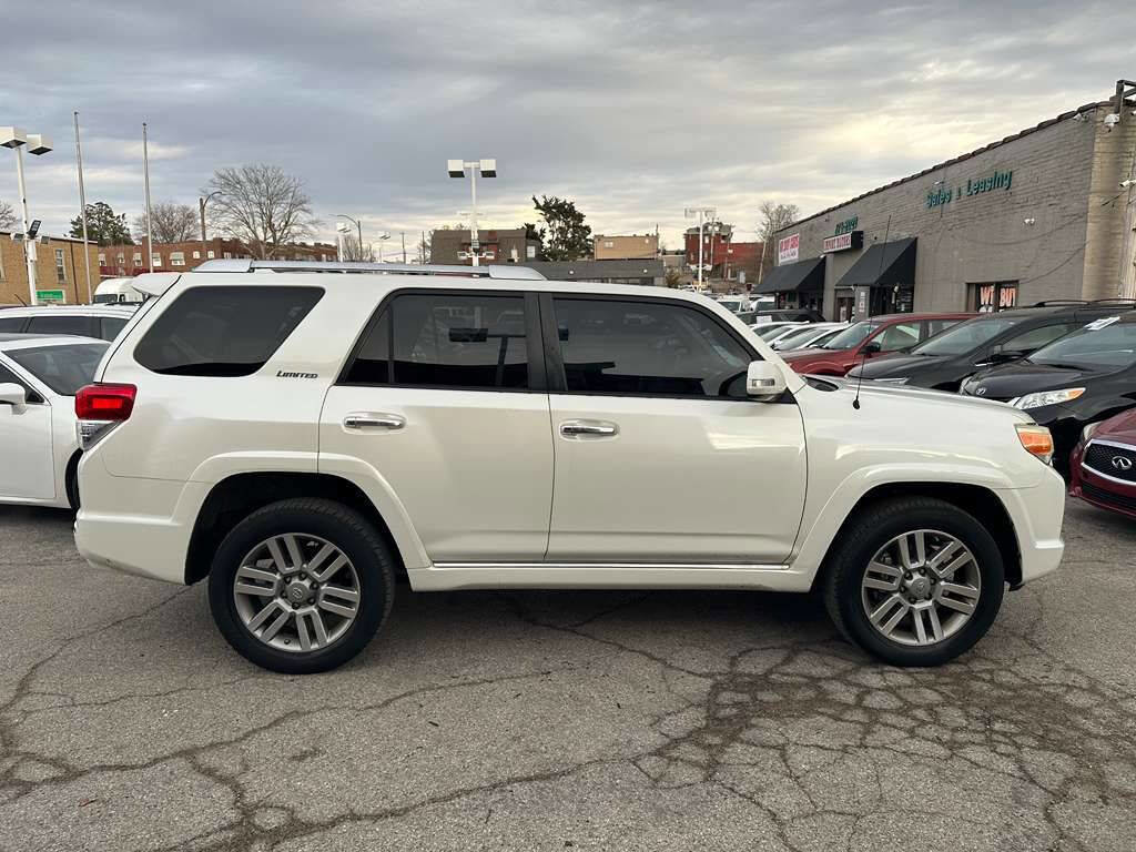 Used 2011 Toyota 4Runner Limited AWD/4WD image 4