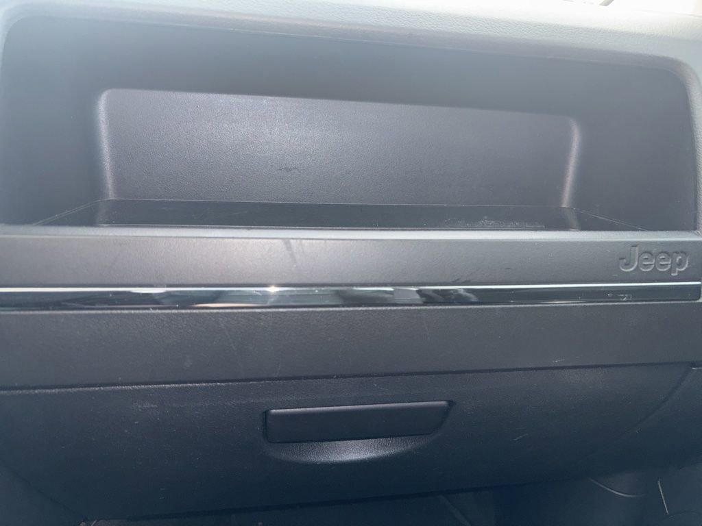 Used 2016 Jeep Patriot High Altitude FWD image 21