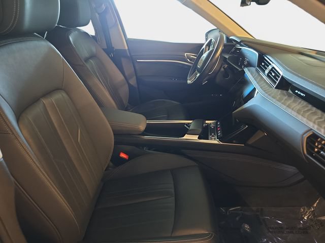 Used 2021 Audi e-tron Premium w/ Convenience Plus Package AWD/4WD image 12