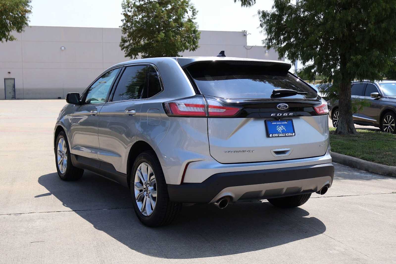 Used 2024 Ford Edge Titanium AWD/4WD image 4