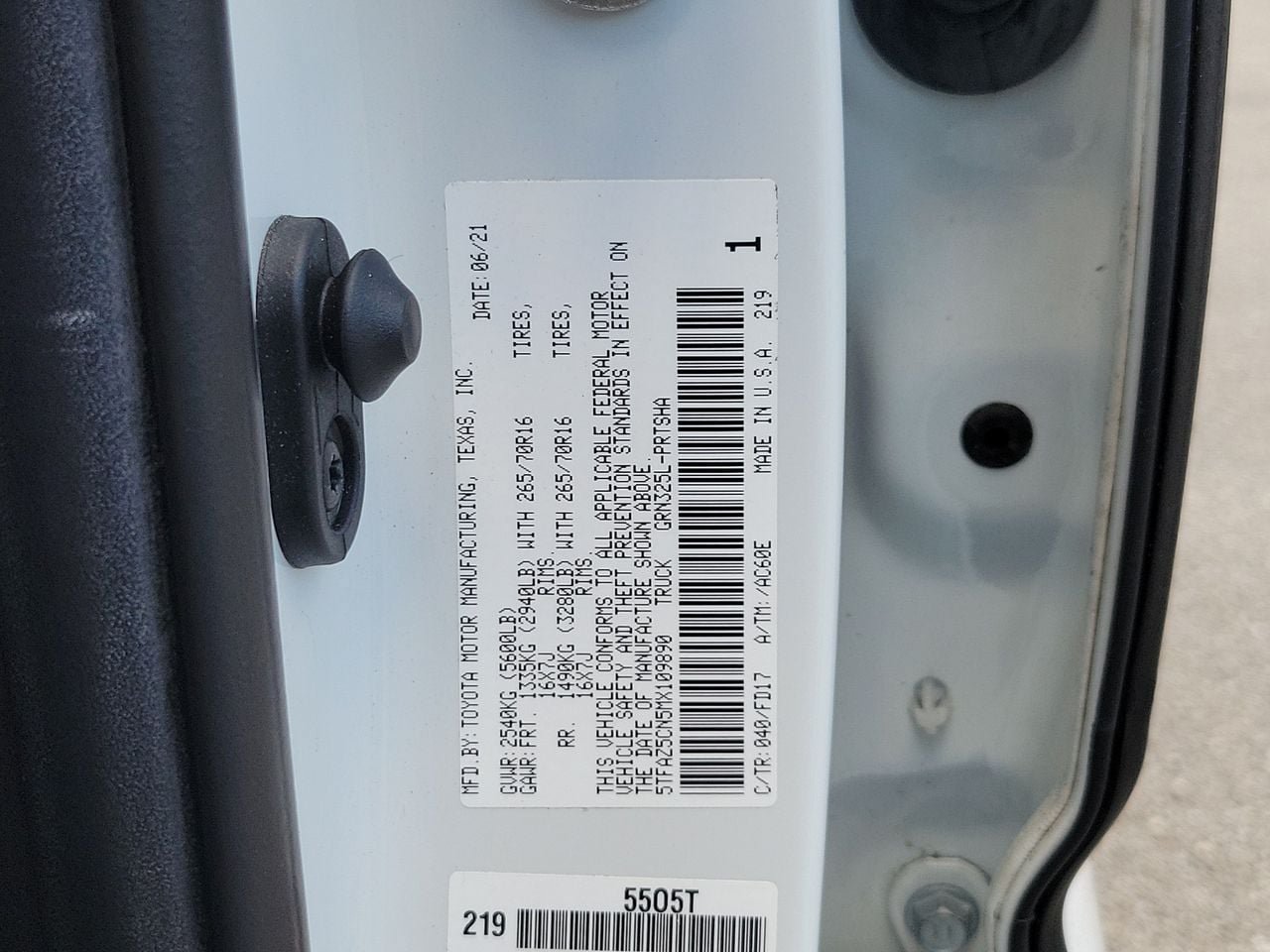 Used 2021 Toyota Tacoma TRD Off-Road RWD image 32