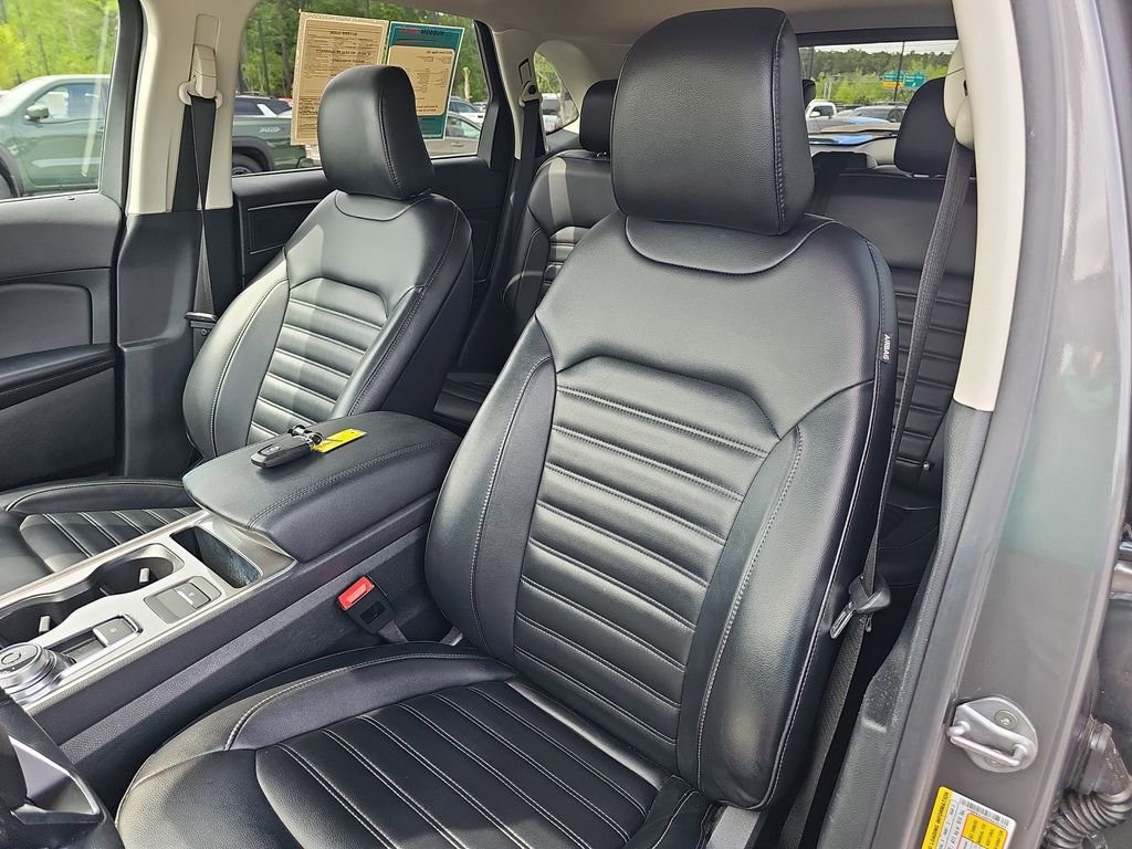 Used 2023 Ford Edge SEL image 18
