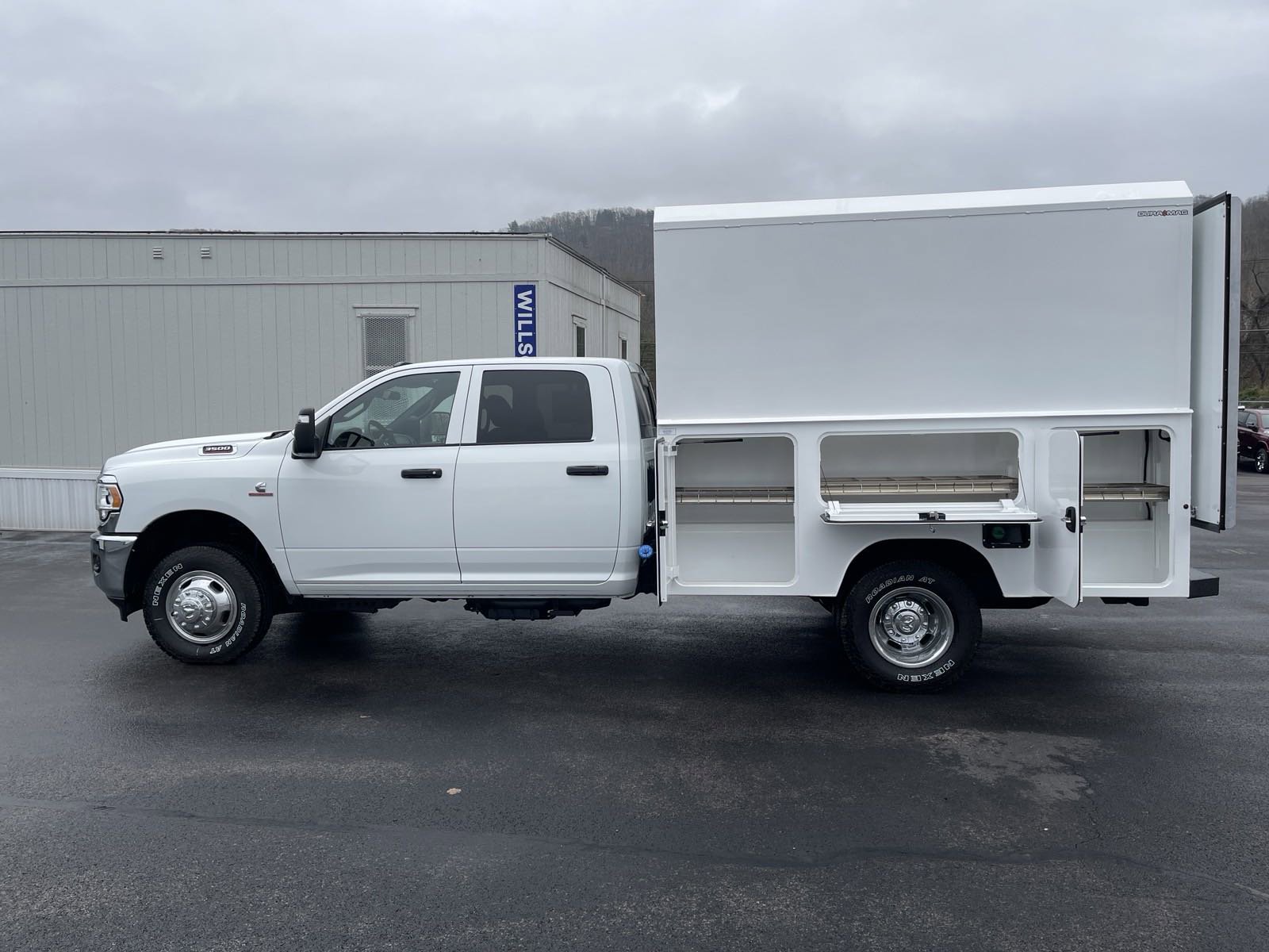 New 2024 RAM 3500 Tradesman w/ Chrome Appearance Group image 29