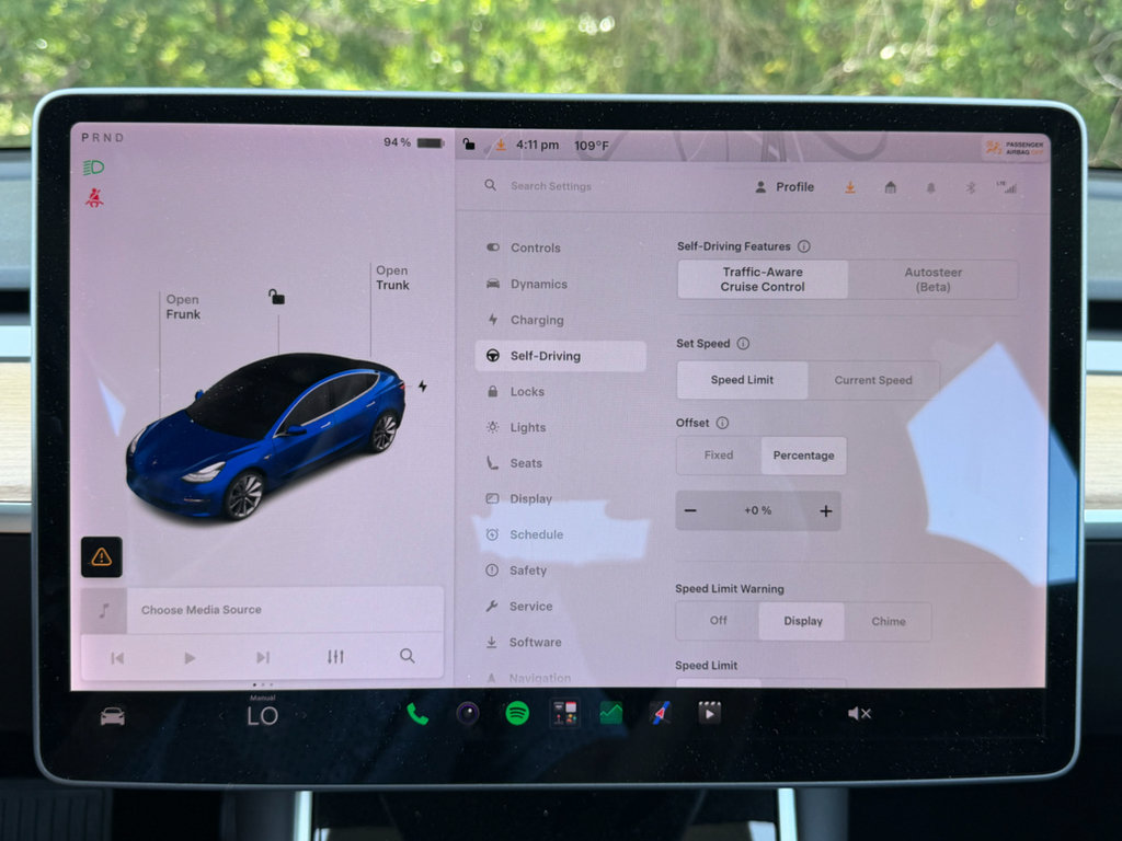 Used 2020 Tesla Model 3 Standard Range RWD image 18