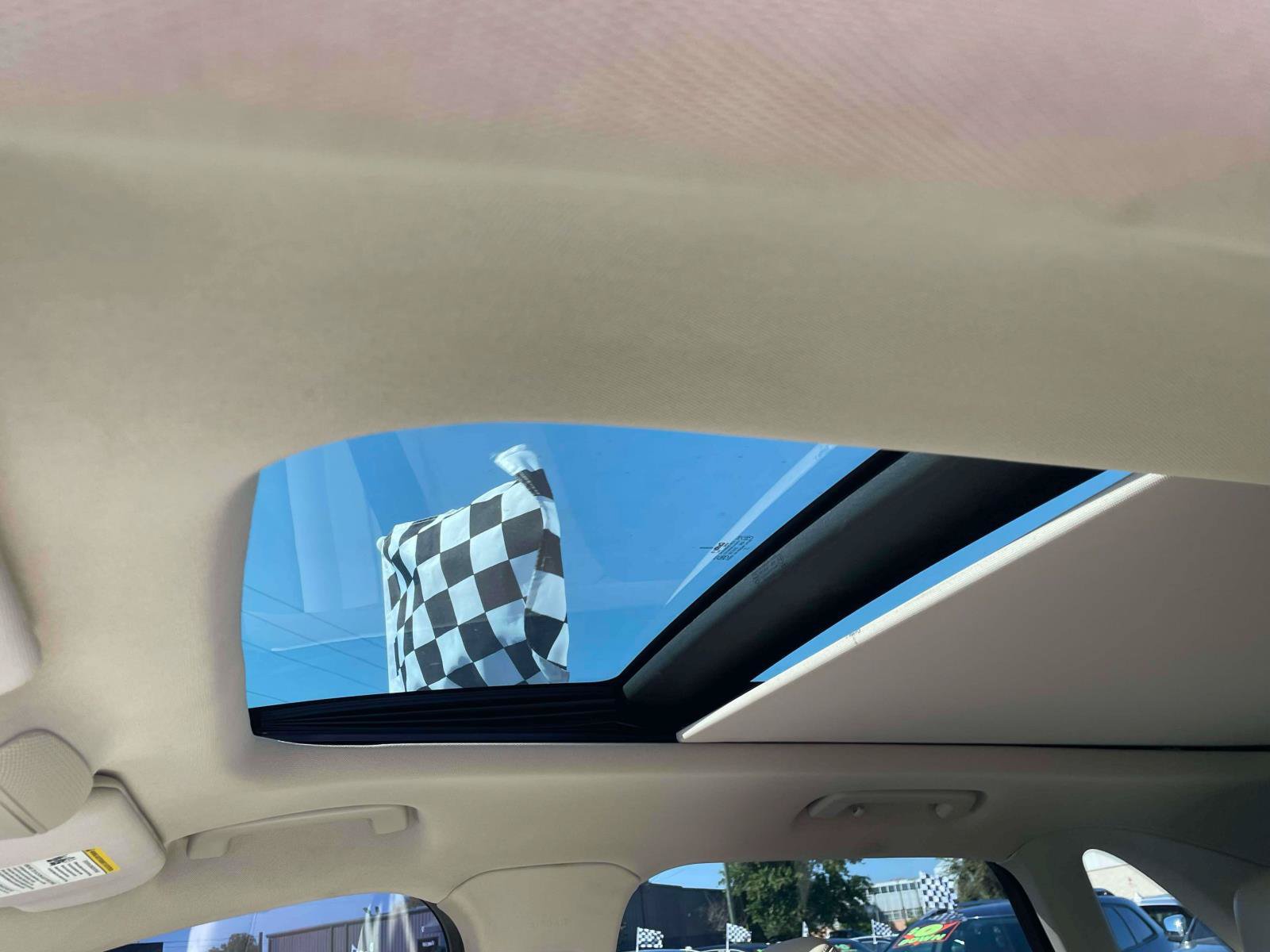 Used 2018 Lincoln MKC Reserve FWD image 16
